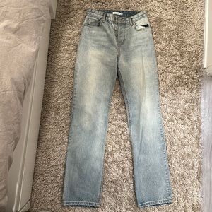 Comfy and super cute jeans!